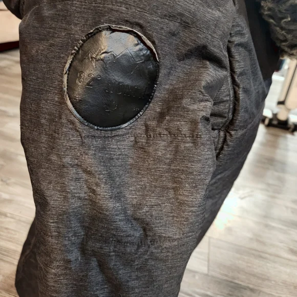 Coat - Picture 4 of 7